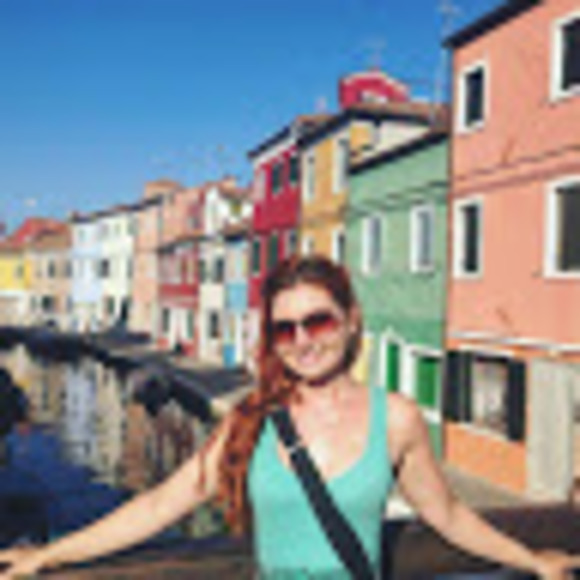 Meet your Posher, Krystle - Picture 1 of 1